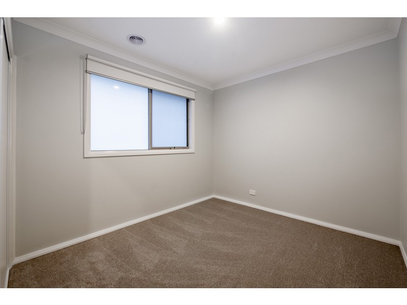 15 Teneriffe Street, Cranbourne North VIC 3977