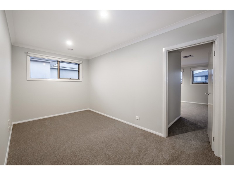 15 Teneriffe Street, Cranbourne North VIC 3977