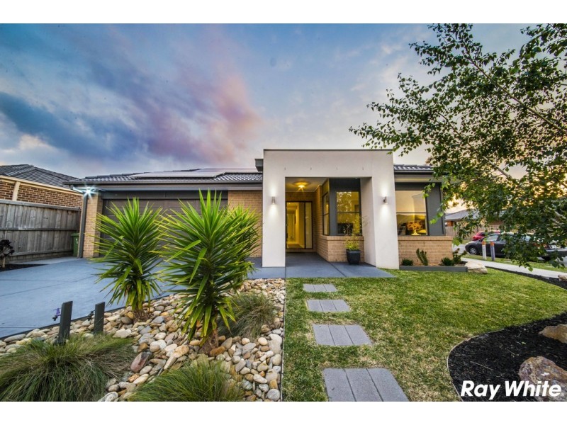 10 Princeton Place, Cranbourne West VIC 3977
