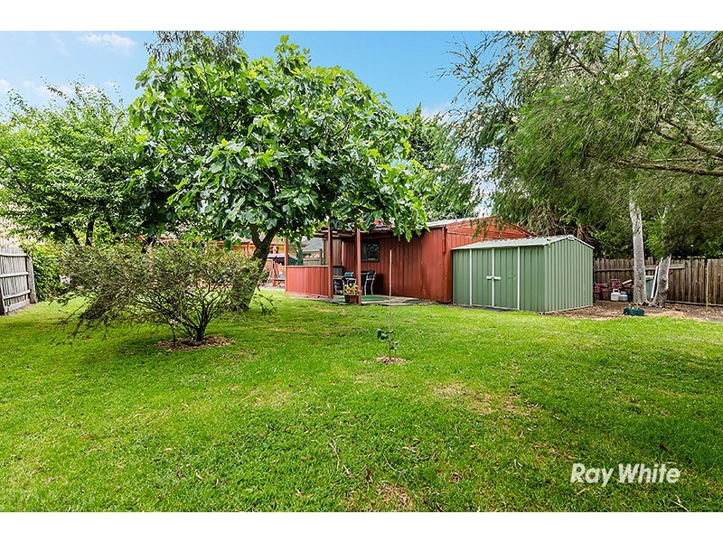 37 Arleon Crescent, Cranbourne VIC 3977