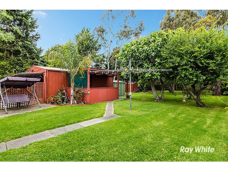 37 Arleon Crescent, Cranbourne VIC 3977