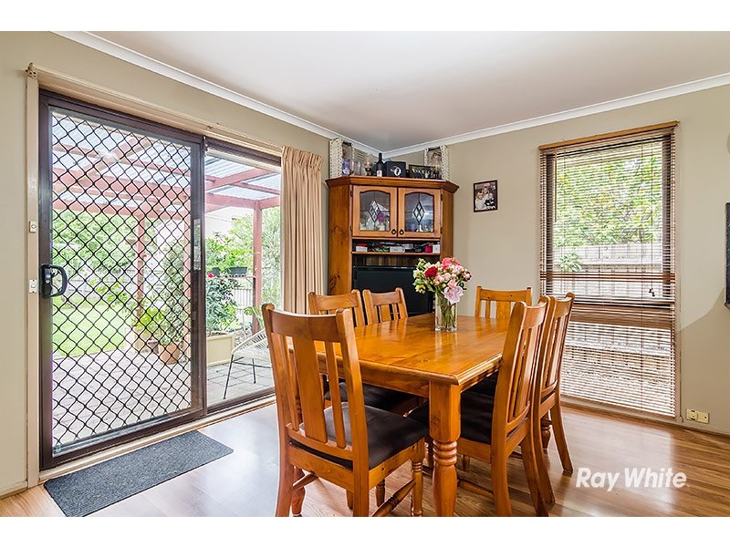 37 Arleon Crescent, Cranbourne VIC 3977
