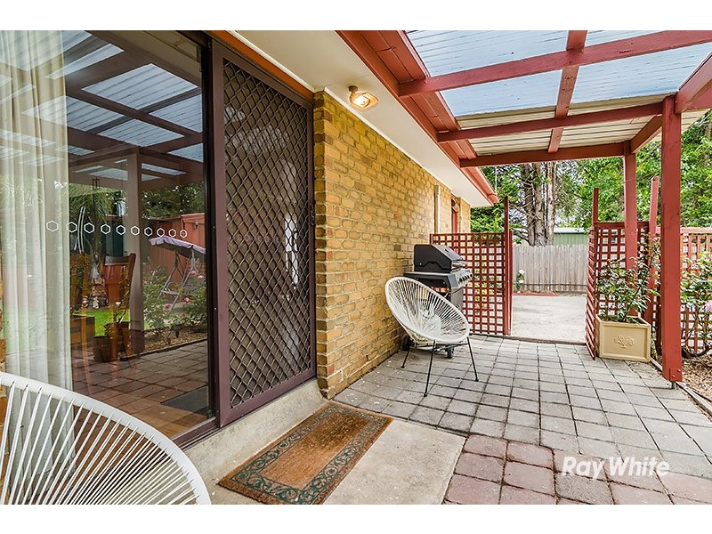 37 Arleon Crescent, Cranbourne VIC 3977