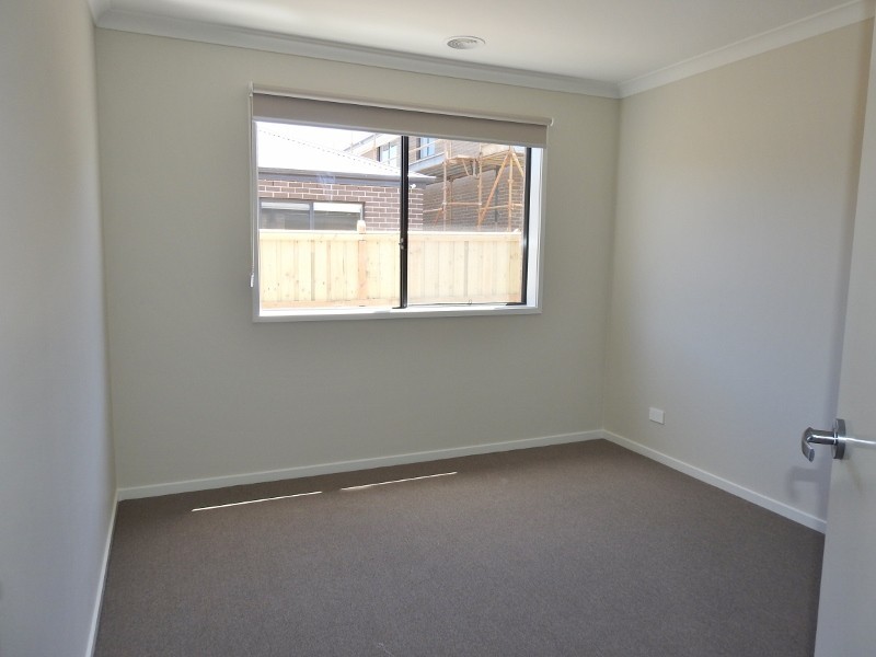 13 Cazaly Way, Cranbourne West VIC 3977