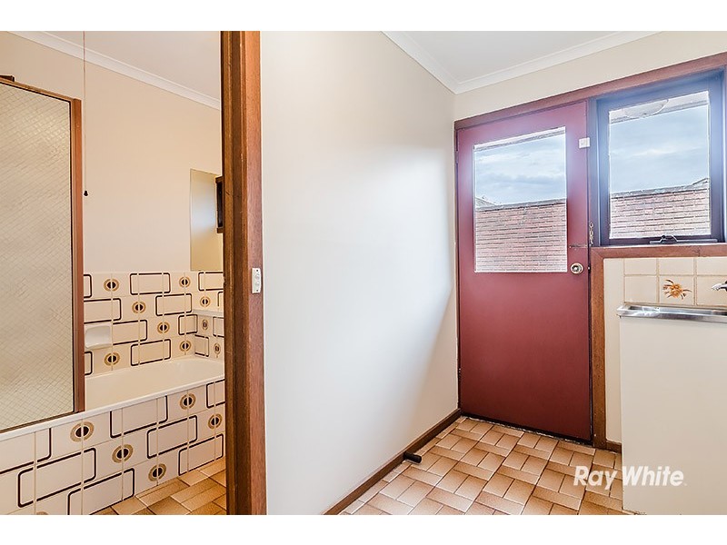 2a Alexander Street, Cranbourne VIC 3977