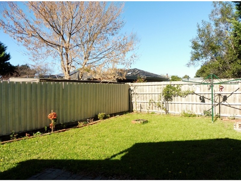 37 Roberts Road, Cranbourne VIC 3977