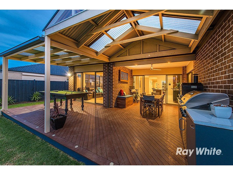 2 Thunderbolt Drive, Cranbourne East VIC 3977