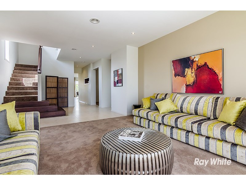 46 Flowerbloom Crescent, Clyde North VIC 3978