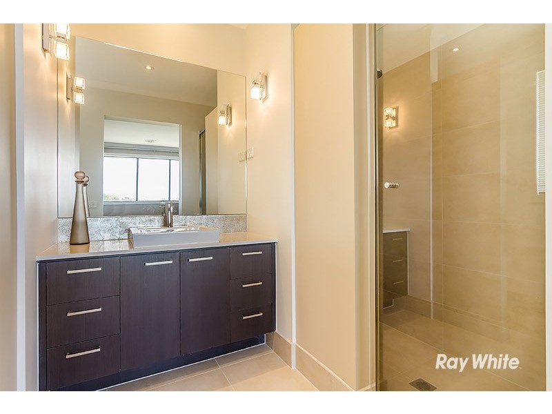 46 Flowerbloom Crescent, Clyde North VIC 3978