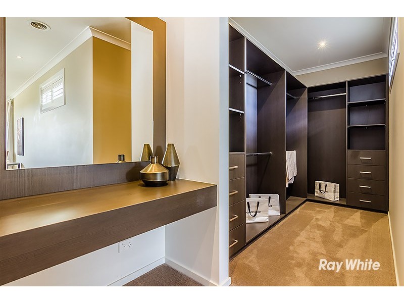 46 Flowerbloom Crescent, Clyde North VIC 3978