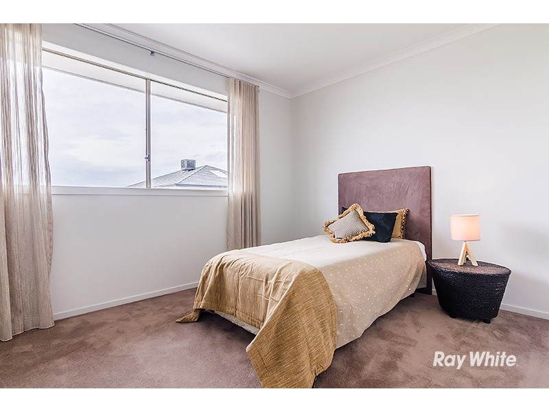 46 Flowerbloom Crescent, Clyde North VIC 3978