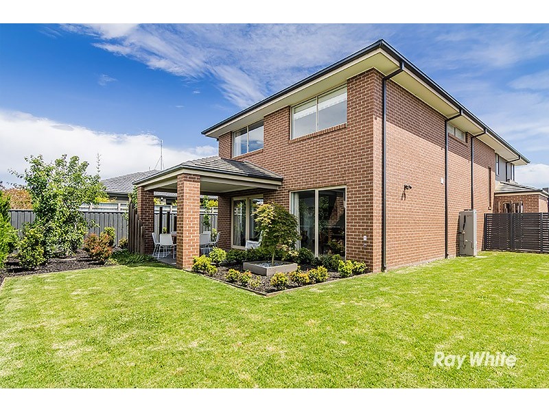 46 Flowerbloom Crescent, Clyde North VIC 3978