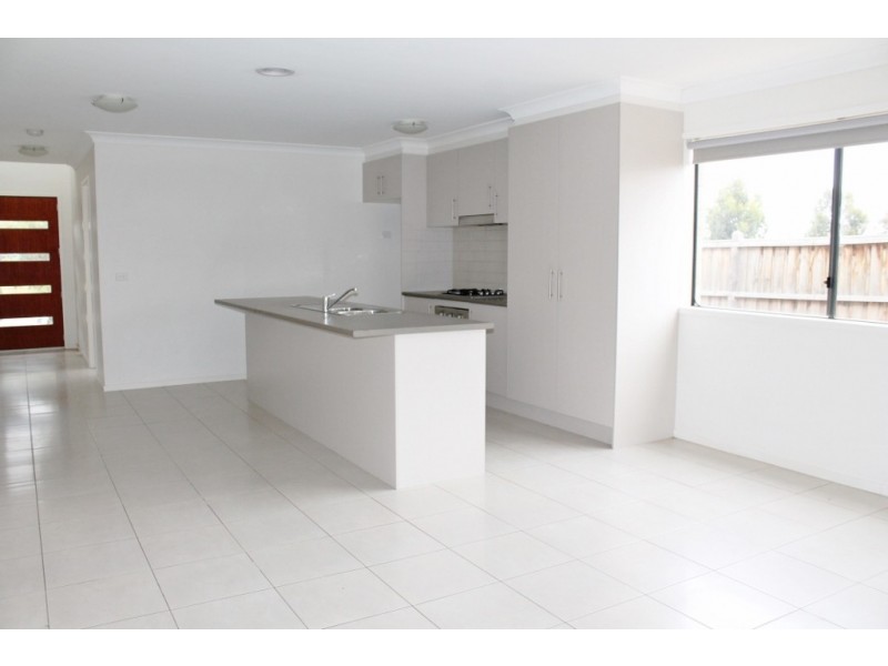 48 Featherbrook Drive, Point Cook VIC 3030