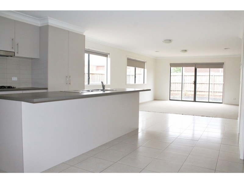 48 Featherbrook Drive, Point Cook VIC 3030