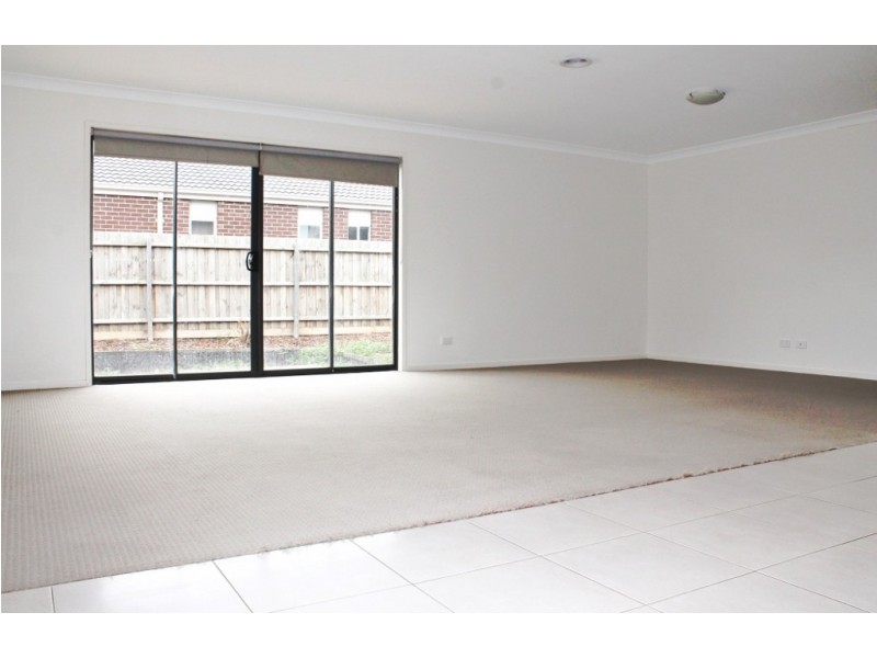 48 Featherbrook Drive, Point Cook VIC 3030