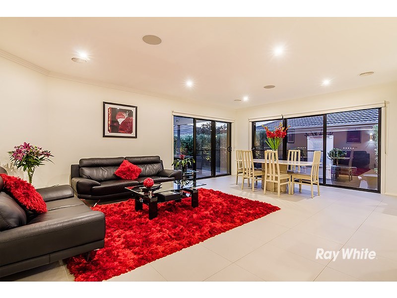 16 John Russell Road, Cranbourne West VIC 3977