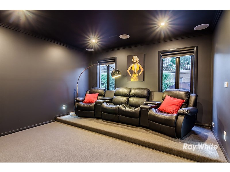 16 John Russell Road, Cranbourne West VIC 3977