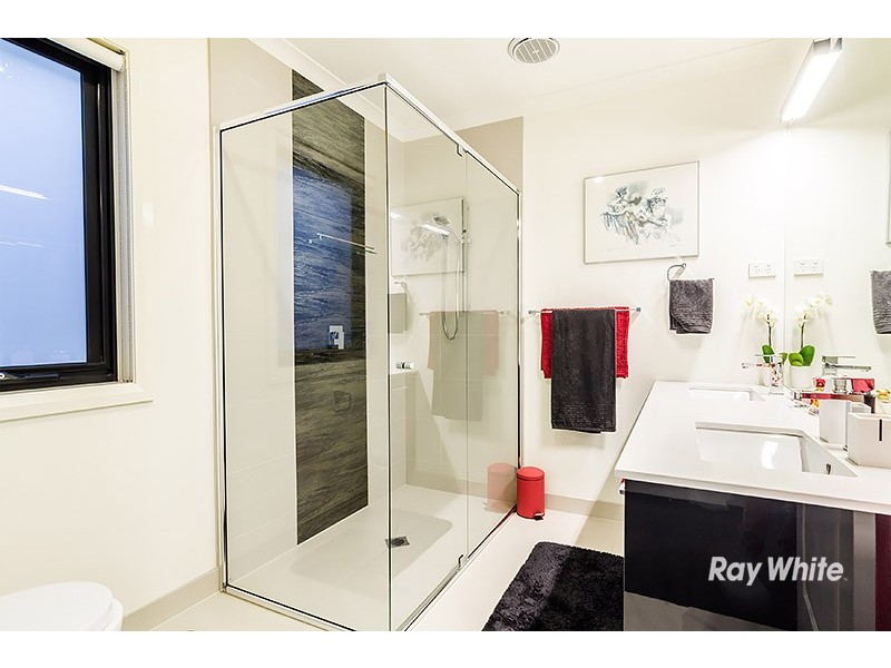 16 John Russell Road, Cranbourne West VIC 3977