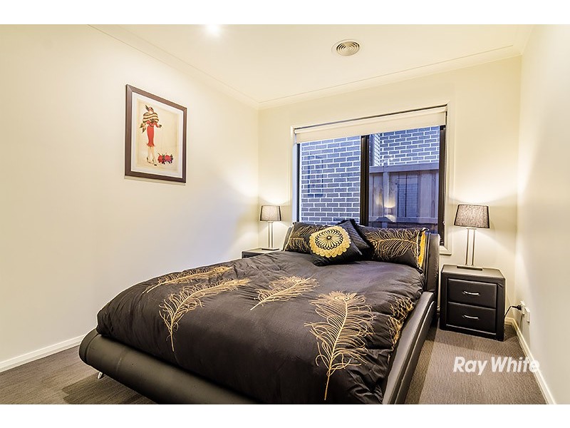 16 John Russell Road, Cranbourne West VIC 3977