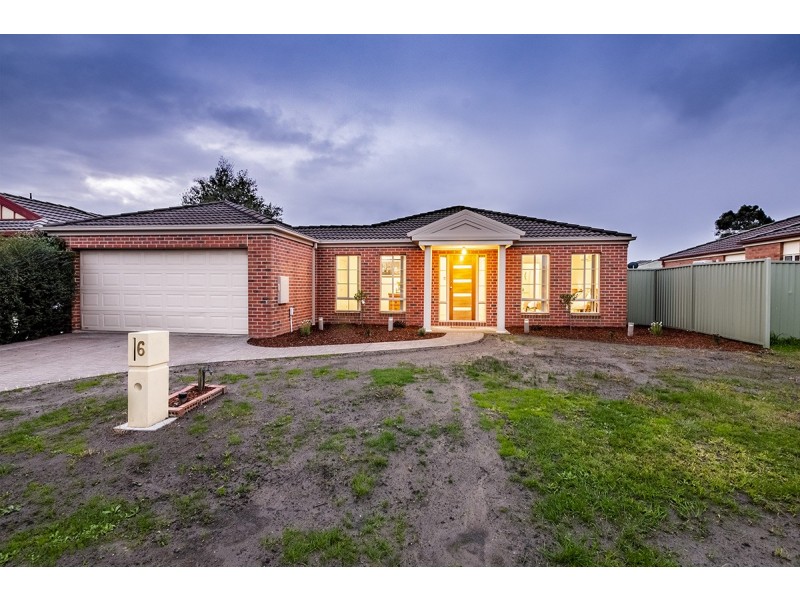 6 Greenock Crescent, Cranbourne East VIC 3977