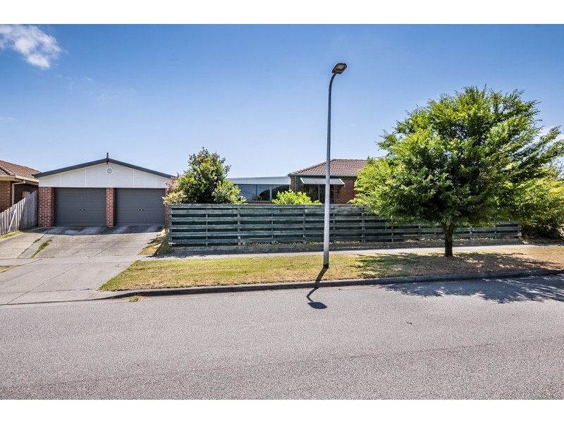 1 Monash Way, Cranbourne North VIC 3977