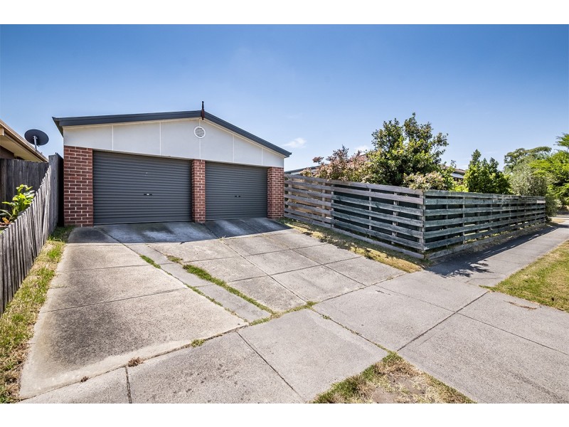 1 Monash Way, Cranbourne North VIC 3977