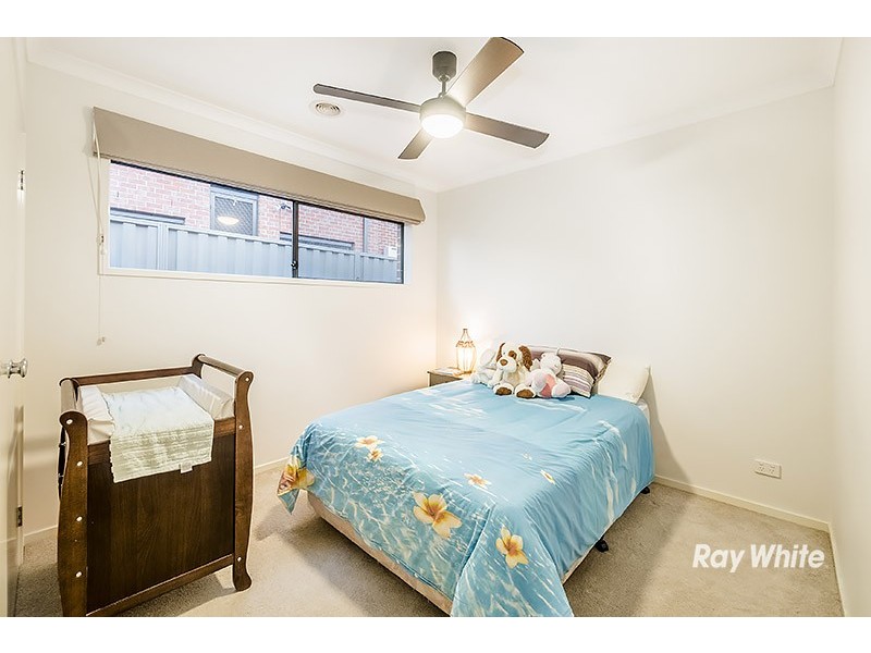 6 Chief Court, Cranbourne East VIC 3977