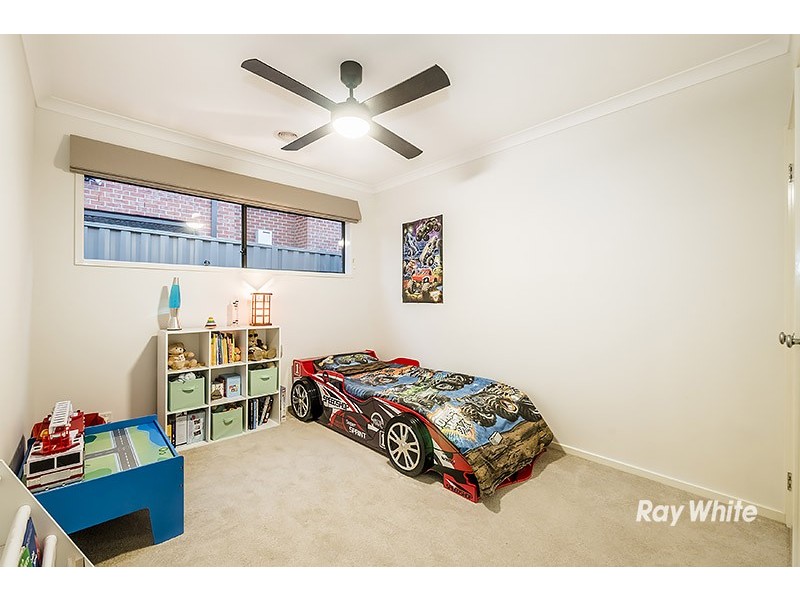 6 Chief Court, Cranbourne East VIC 3977
