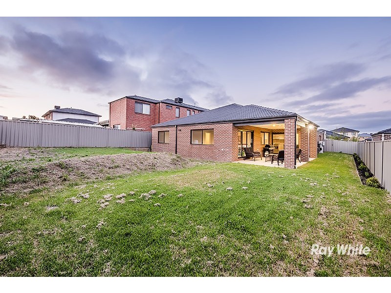 6 Chief Court, Cranbourne East VIC 3977