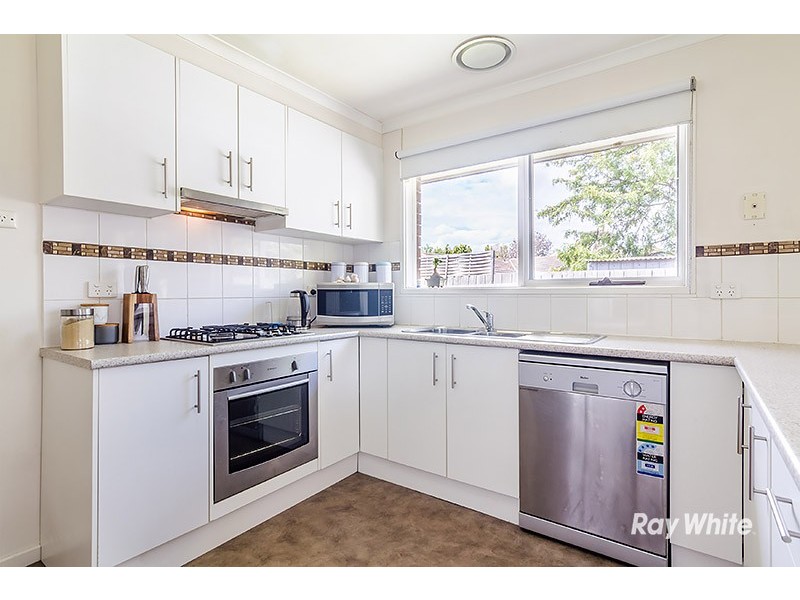 11 Thompsons Road, Cranbourne North VIC 3977