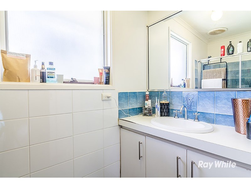 11 Thompsons Road, Cranbourne North VIC 3977