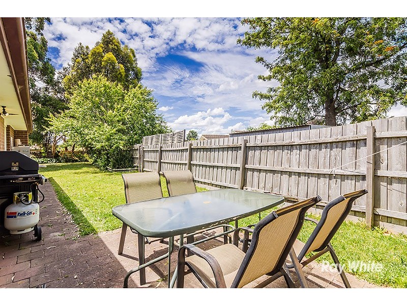 11 Thompsons Road, Cranbourne North VIC 3977