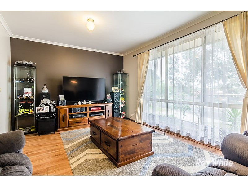 34 Meeking Drive, Pakenham VIC 3810