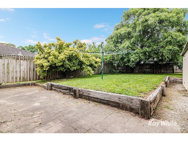 34 Meeking Drive, Pakenham VIC 3810