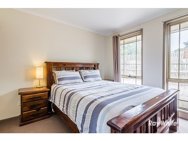 34 Meeking Drive, Pakenham VIC 3810