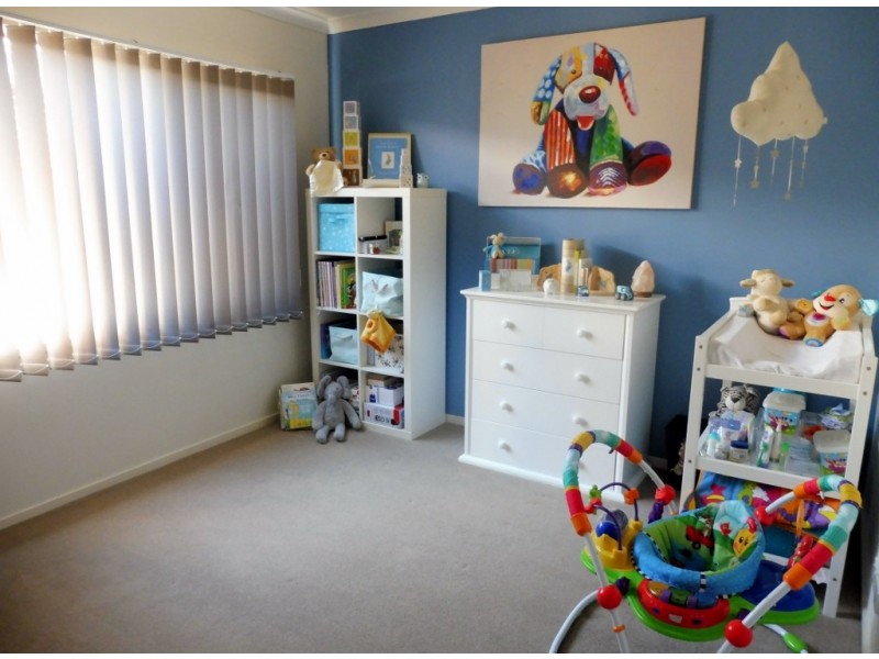 16 Black Caesar Drive, Cranbourne East VIC 3977