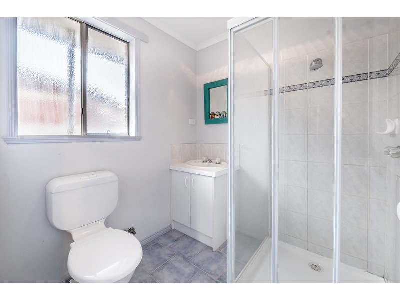 35 Cornwell Crescent, Cranbourne East VIC 3977