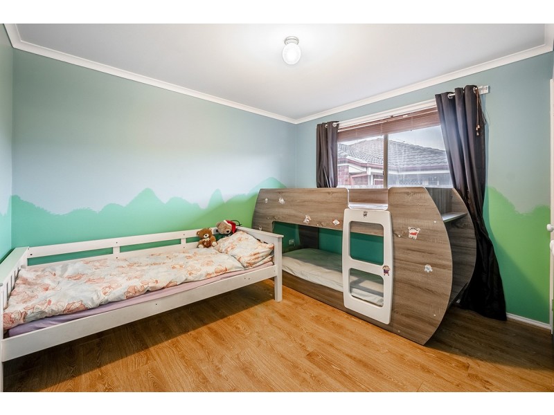 35 Cornwell Crescent, Cranbourne East VIC 3977