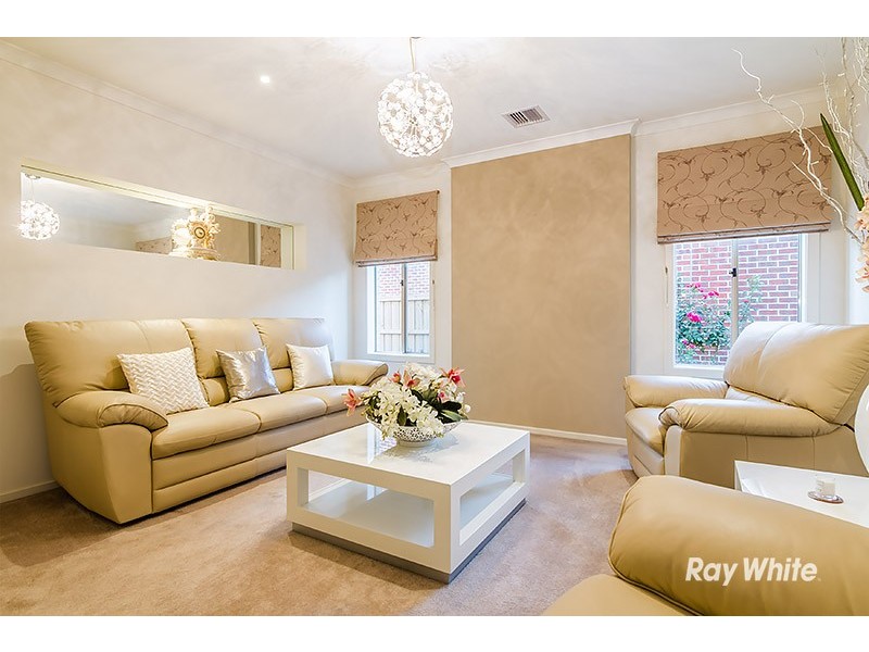 13 Sierra Boulevard, Cranbourne North VIC 3977