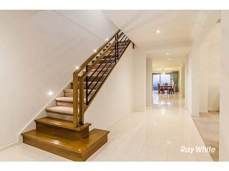 13 Sierra Boulevard, Cranbourne North VIC 3977