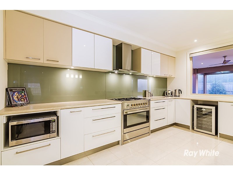 13 Sierra Boulevard, Cranbourne North VIC 3977