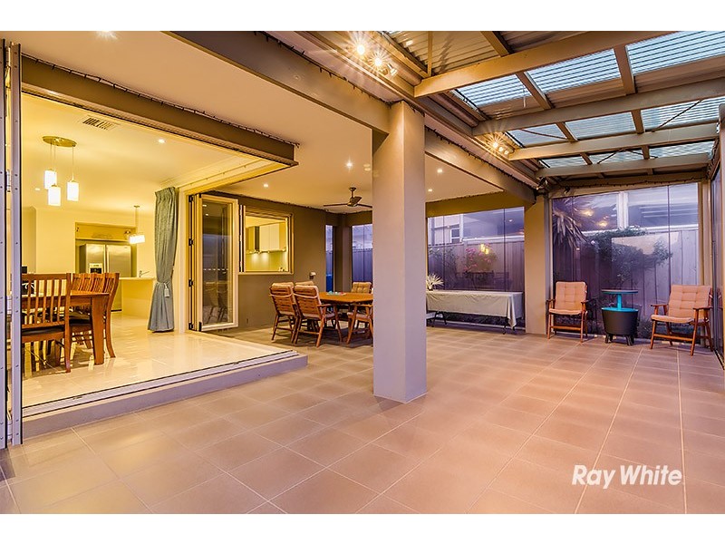 13 Sierra Boulevard, Cranbourne North VIC 3977