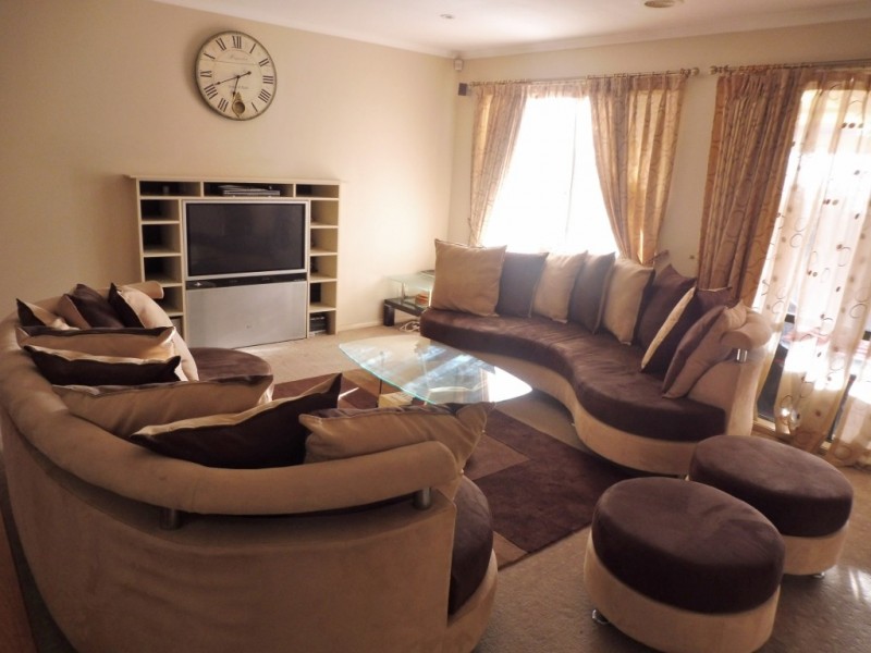 8 Fairhaven Boulevard, Cranbourne West VIC 3977