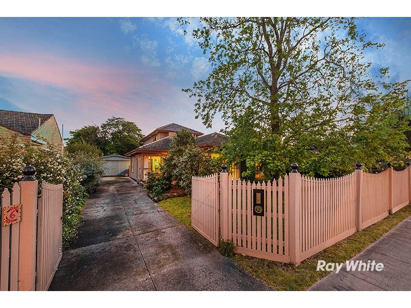 6 Greaves Street, Cranbourne VIC 3977