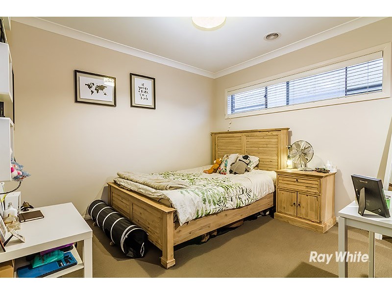 71 Thunderbolt Drive, Cranbourne East VIC 3977