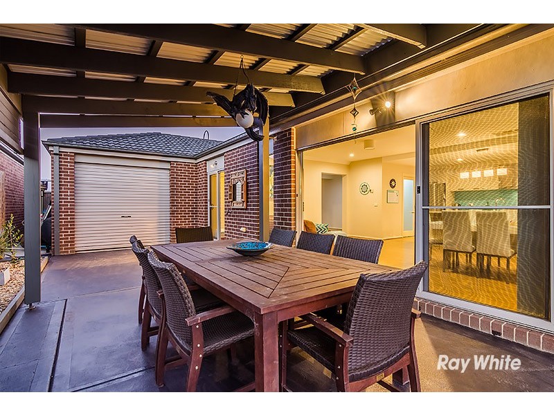 71 Thunderbolt Drive, Cranbourne East VIC 3977