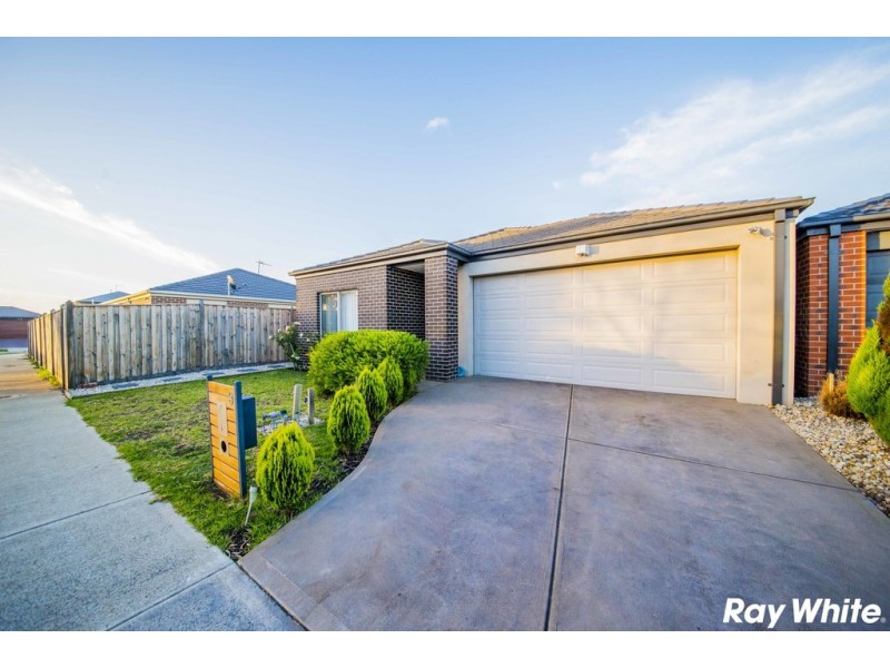 3 Scotch Lane, Cranbourne West VIC 3977