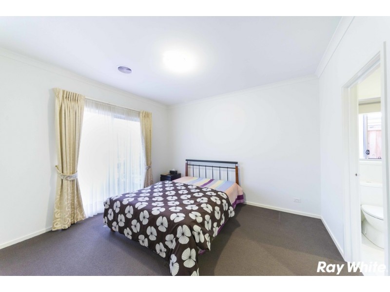 3 Scotch Lane, Cranbourne West VIC 3977