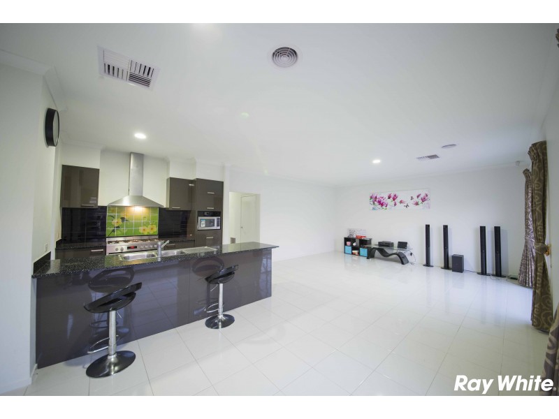 3 Scotch Lane, Cranbourne West VIC 3977