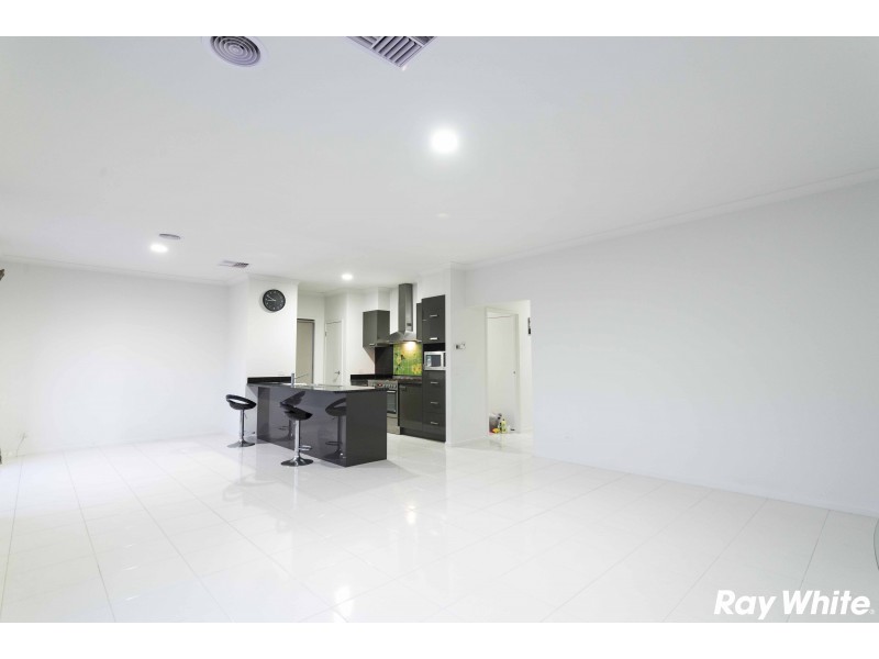 3 Scotch Lane, Cranbourne West VIC 3977